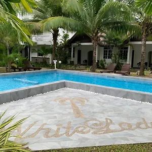 white-lodge.tophotelslangkawi.com/